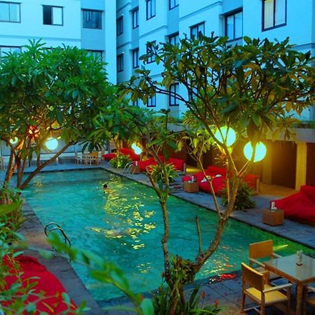 Savvoya Hotel Seminyak Exterior foto