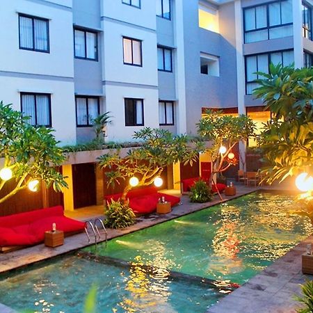 Savvoya Hotel Seminyak Exterior foto