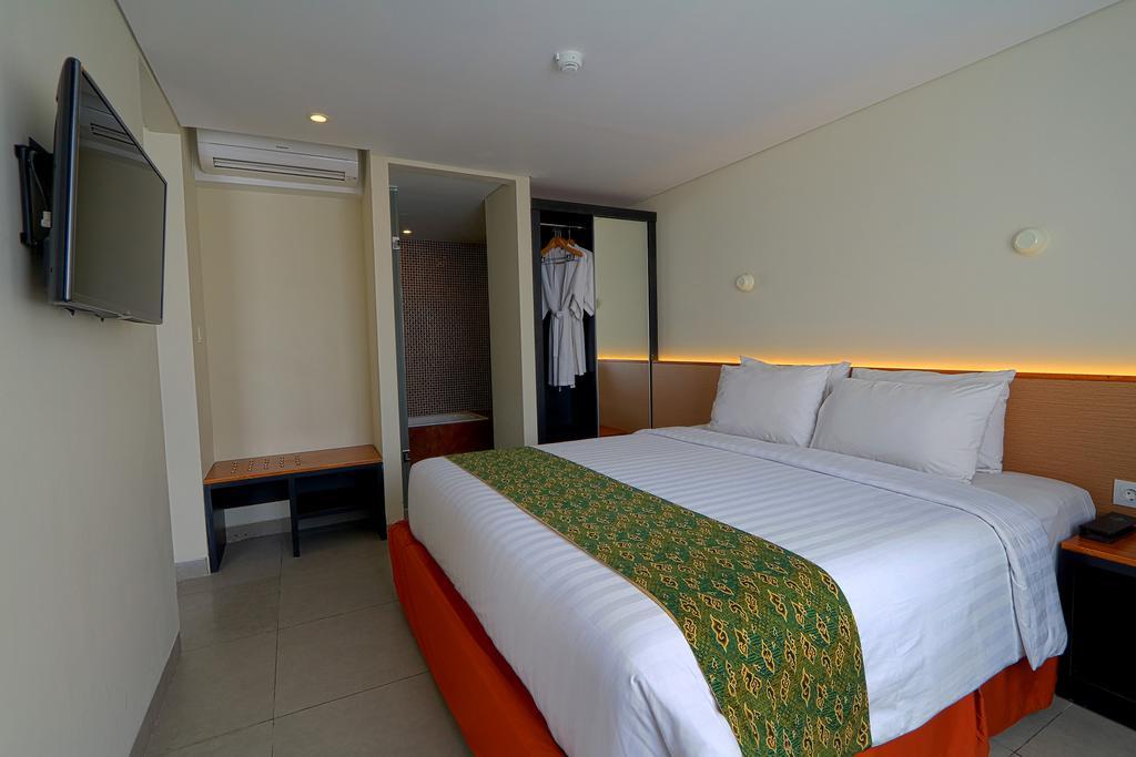Savvoya Hotel Seminyak Exterior foto